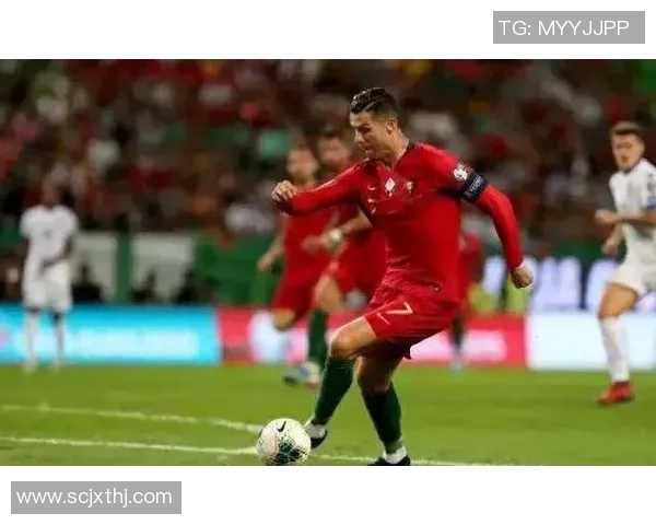 全球十大足球巨星风采展示 球场传奇人物引领足球潮流